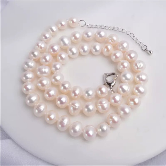 None Jewelry - Natural Freshwater 8-9mm Pearl Necklace